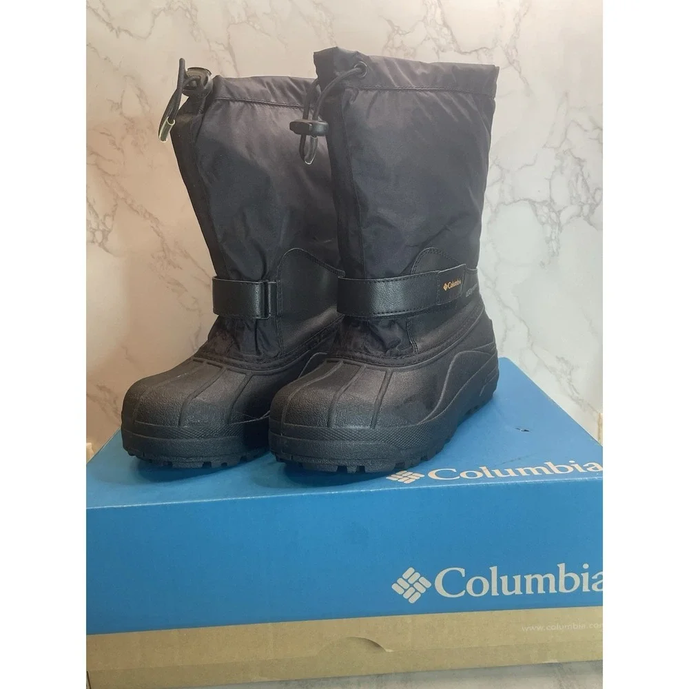New Columbia Youth Size 4 Powerbug Forty